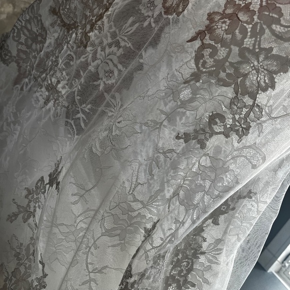 Morilee Wedding Dress, Perfect Condition - Picture 8 of 8